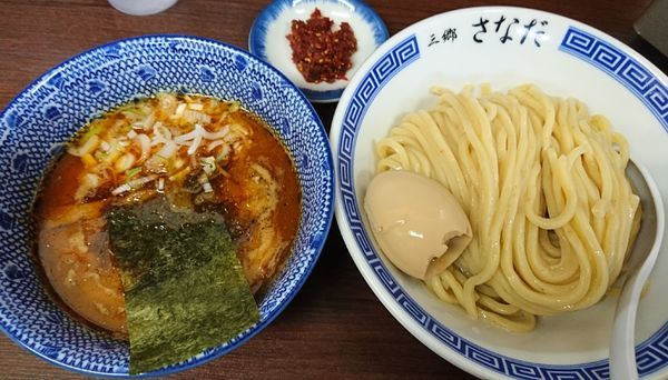 「辛つけめん920　傷のある味玉10」@つけめん さなだの写真