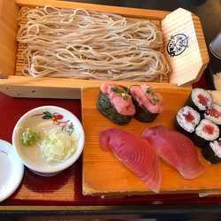 まぐろづくしセット