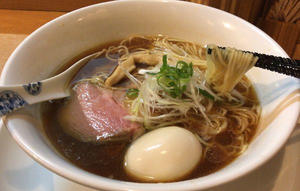 「醤油ラーメン(800円)+味玉(無料)」@中華そば 大井町 和渦の写真