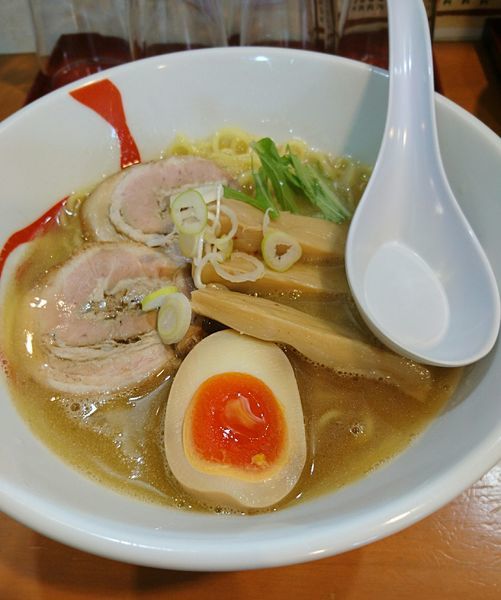 「醤油らぁめん」@爆じゅう餃子 餃点の写真