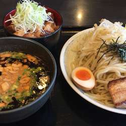 にんにくつけ麺(味噌) 大盛+ちゃーしゅー飯