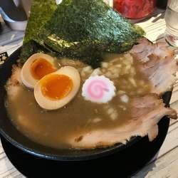 濃厚ラーメン（オプションサービス券特製増し）