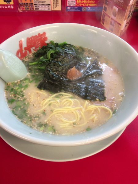 「朝ラーメン 脂抜き＋硬め＋ほうれん草」@ラーメン山岡家 上三川店の写真