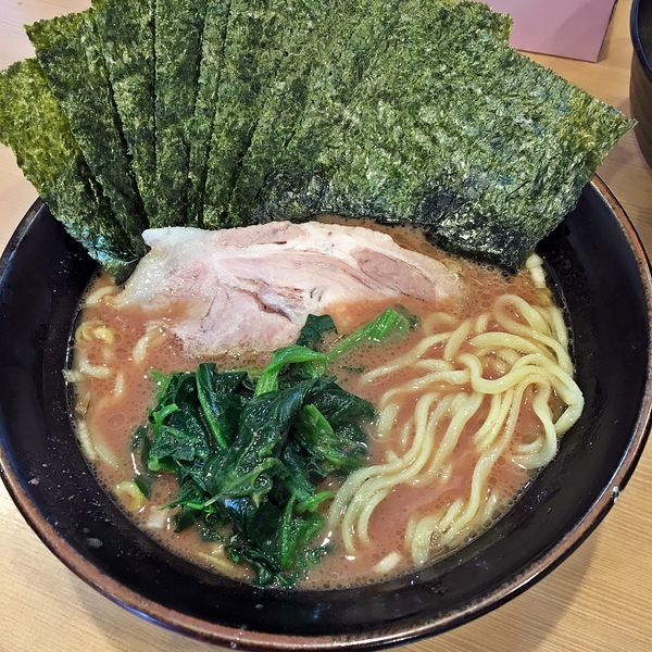 「ラーメン（並）￥６５０＋のり増し￥５０」@横浜家系らーめん 武道家 賢斗の写真