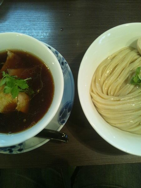 「醤油つけ麺（味玉付き）」@らぁ麺 紫陽花の写真