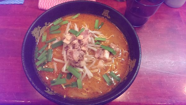 「辛ラーメン、替え玉w」@とんこつラーメン 博多風龍 渋谷店の写真