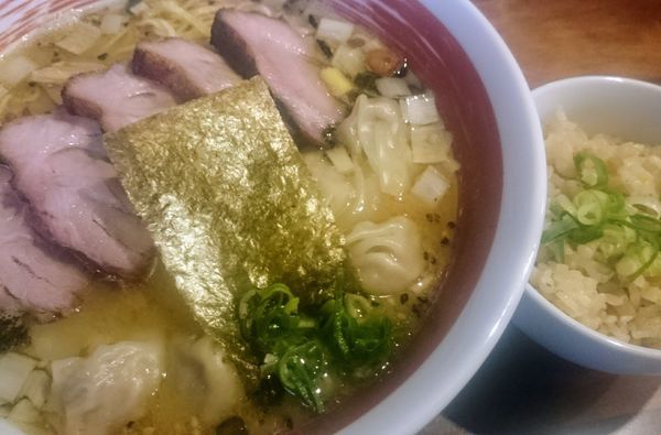 「みそチャーシューワンタン麺」@麺屋 悠の写真