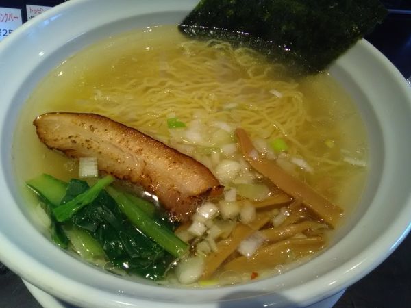 「あっさり魚介塩香味そば630円」@らーめん ちゃん亭の写真