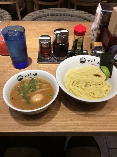 「濃厚味玉つけ麺」@つじ田 ハワイの写真