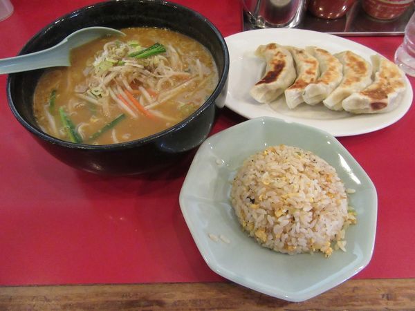 「味噌ラーメンセット（９８０円）」@手打ラーメン 珍来 田中店の写真