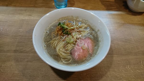 「ガツンと煮干そば730」@三代目 麺屋 みちしるべの写真