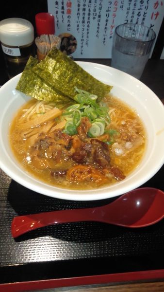 「ぼっかけかすラーメン」@神戸肉そば 灘八の写真
