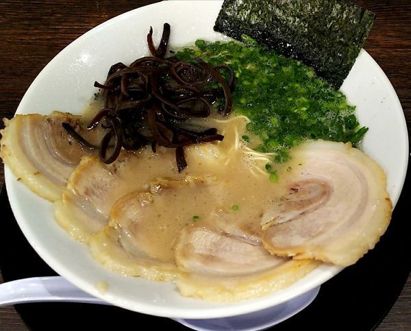 「ネギチャーシュー麺 生ニンニク&和え玉」@博多長浜らーめん 楓神の写真