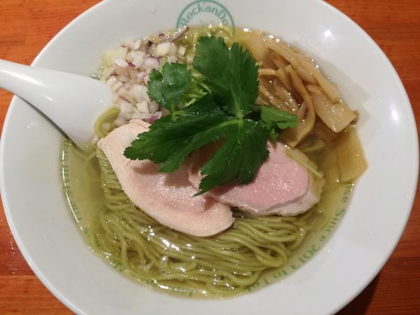 「しおグリーン麺」@麺屋 六感堂 Rock'anDoの写真