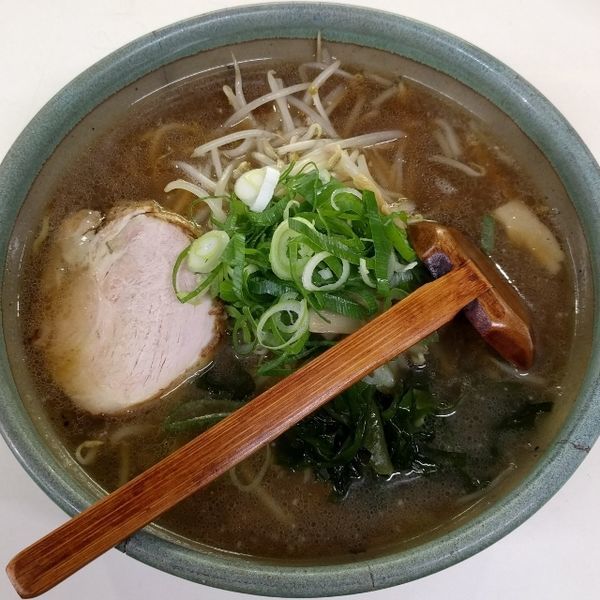 「正油らぁめん」@どんころらぁめん 月寒東店の写真