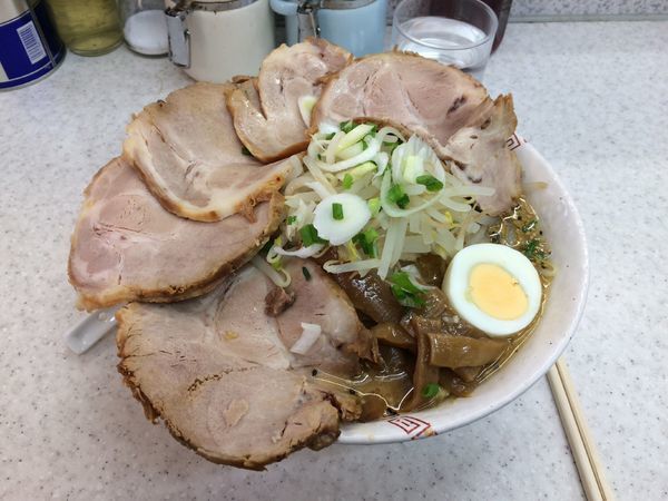 「赤味噌チャーシュー(大盛サービス)」@らうめん原価堂の写真