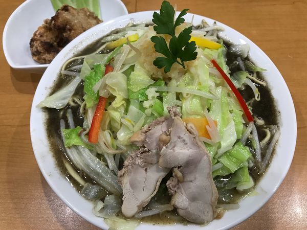 「魚黒タンメン 特盛  900円」@麺や 遊大の写真