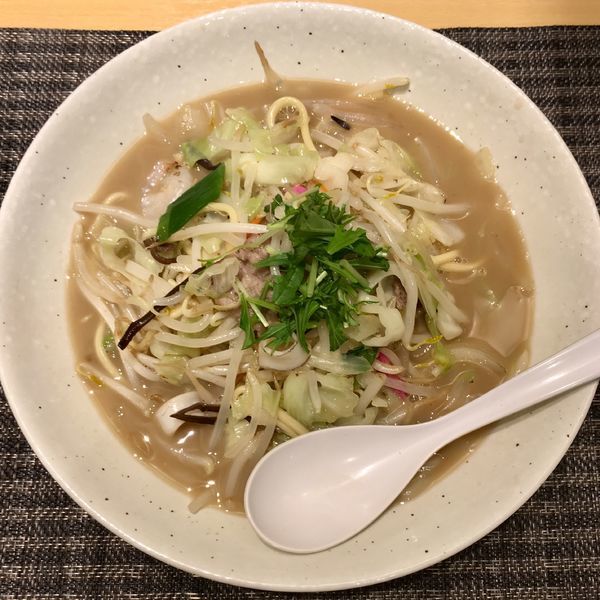 「博多豚骨ちゃんぽん (800円)」@ぴかまつ一番の写真