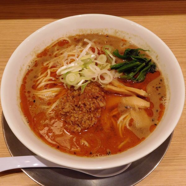 「担々麺（590円）」@舎鈴 新宿西口店の写真