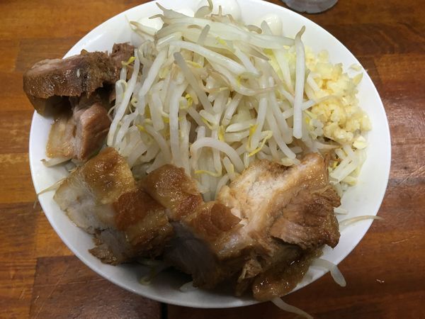 「小ラーメン豚入りうずらヤサイニンニク」@蓮爾 新町一丁目店の写真