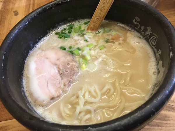 「らぁ麺」@らあ麺×つけ麺専門店 まがりの写真
