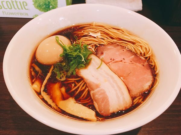 「醤油ラーメン&味玉」@かしわぎの写真