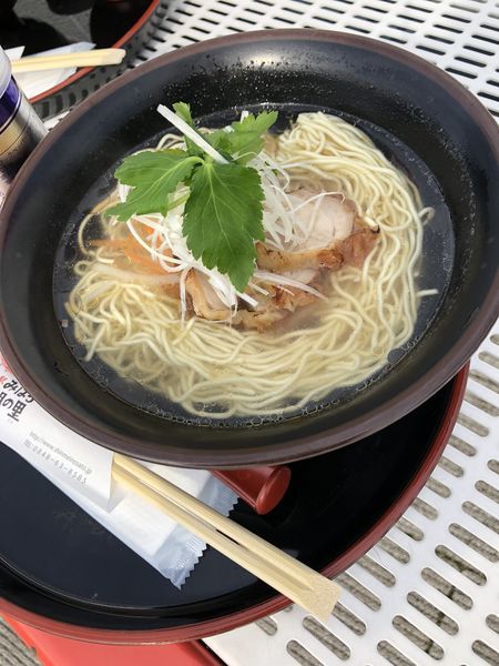 「見晴らし塩ラーメン」@漁師と農家の台所 キッチンルマーダ 道の駅 みはら神明の里の写真