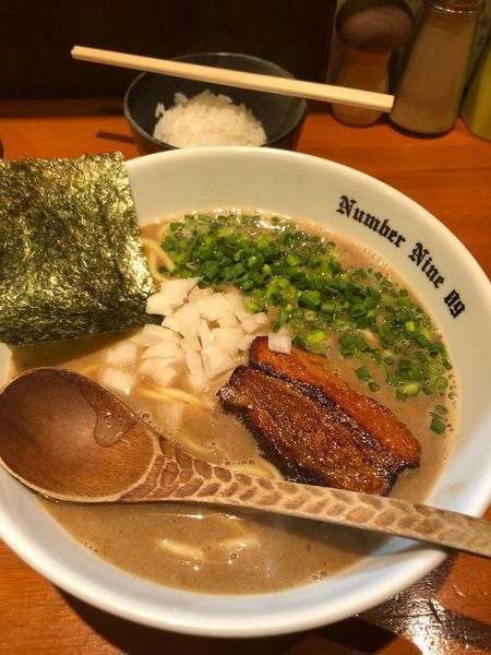 「濃厚らーめん800円+半ご飯50円」@麺Dining Number Nine 09の写真
