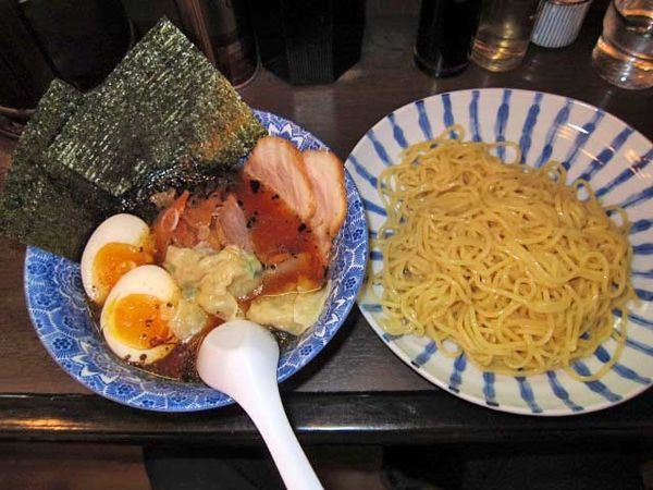 「特製つけ麺　850円」@肉厚わんたん麺と手作り焼売 ら麺亭 浅草支店の写真