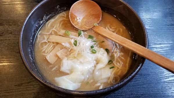 「ワンタンメン　大盛」@なご味の写真