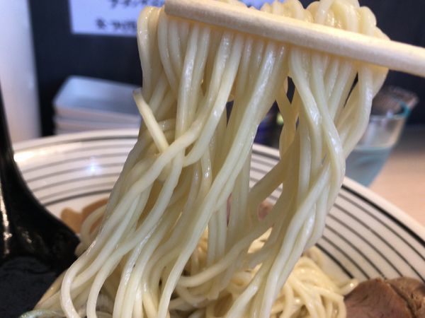 「煮干しらぁめん700円＋肉増し250円」@煮干しらぁめん 猫トラ亭の写真