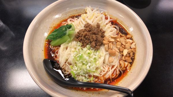 「成都担々面 大盛+白飯 中」@成都担担面の写真