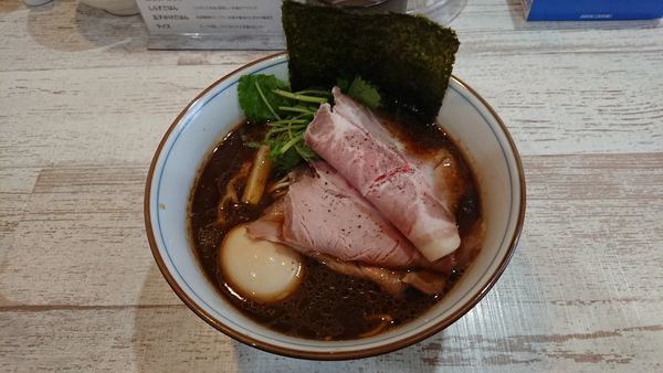「【限定】四つ葉ブラック 850円 +地鶏の塩焼き丼 380円」@中華そば 四つ葉の写真