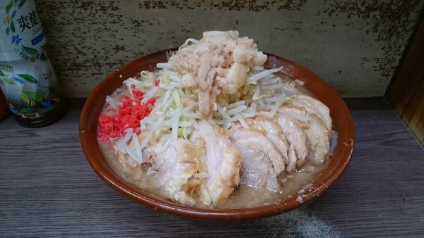 「麺増し大小豚ダブル(ヤサイアブラベニ)￥９４０」@ラーメン二郎 横浜関内店の写真