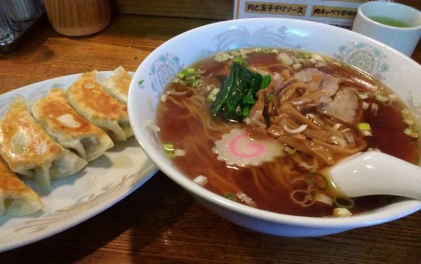 「ラーメン＋餃子」@中華☆ホシの写真