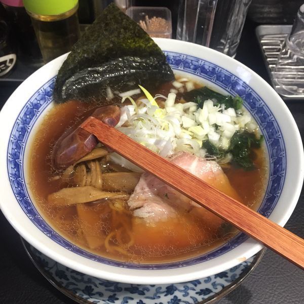 「醤油ラーメン(700)」@麺屋 よしの写真