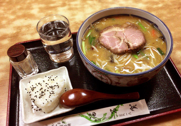 「みそラーメン(600円)」@満留賀の写真