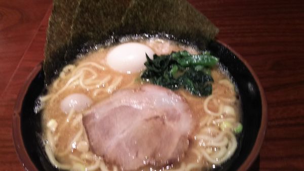 「味玉ラーメン ￥750」@横浜家系ラーメン 壱〇家の写真