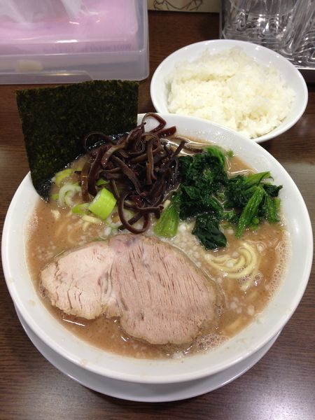 「ラーメン  ライス」@うまいヨ ゆうちゃんラーメンの写真
