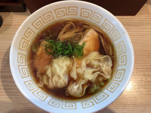 「海老ワンタン醤油らーめん+ちいさいごはん」@中村麺三郎商店の写真