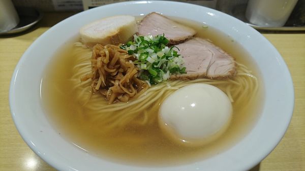 「ラーメン たまご 大盛り」@函館塩ラーメン 五稜郭の写真
