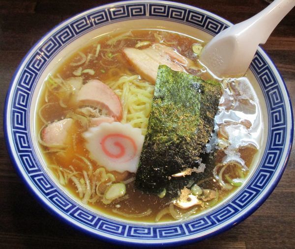 「醤油ラーメン　680円」@醤油ラーメン柴の写真