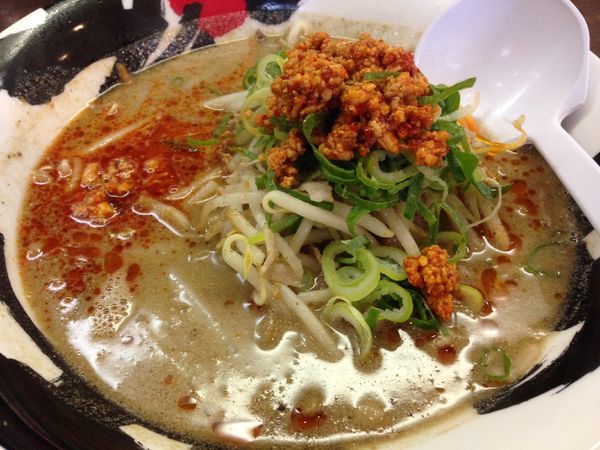 「担担麺　￥８１０」@担担麺頑固本舗 麺屋 紅胡麻 本荘店の写真