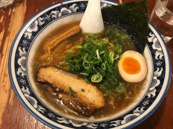 「醤油ラーメン 700円」@麺屋いつきの写真