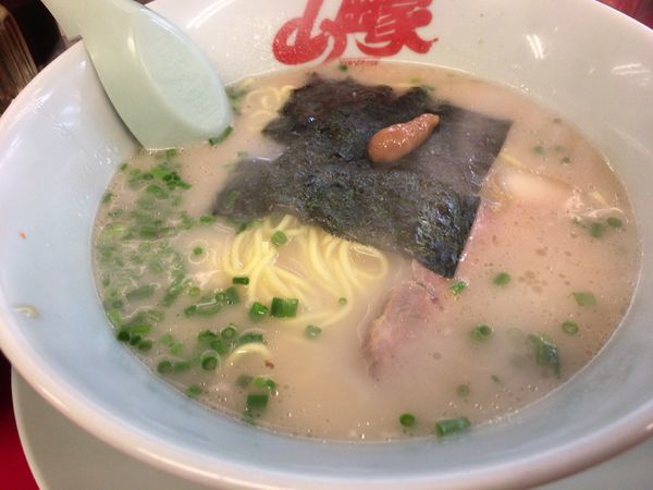 「朝ラーメン＋ほうれん草＋替玉」@ラーメン山岡家 上三川店の写真