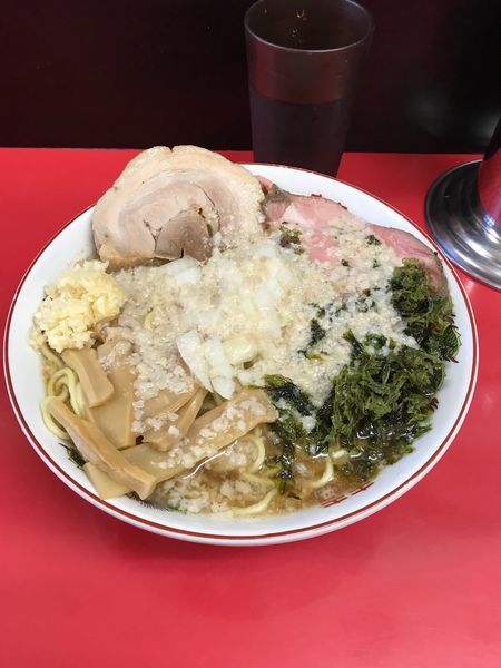 「限定 燕三条背脂ちゃちゃ(中盛850円) 中脂でニンニク増し」@びんびん豚の写真
