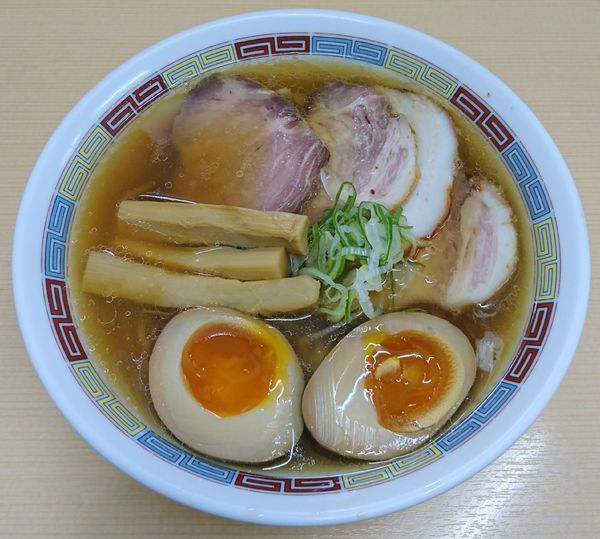 「特製煮干しらーめん」@煮干鰮らーめん 圓の写真