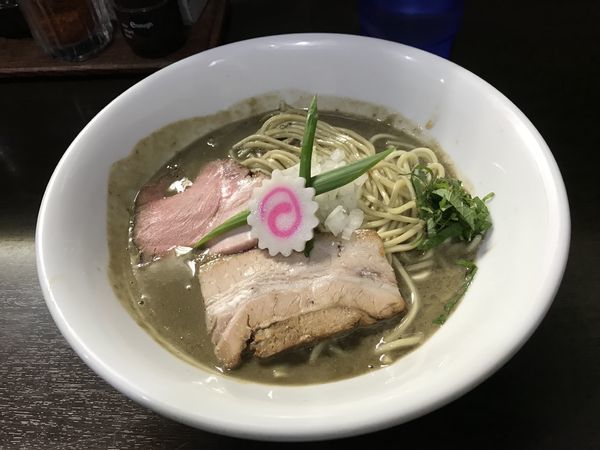 「濃厚な煮干しそば」@中華そば いづるの写真