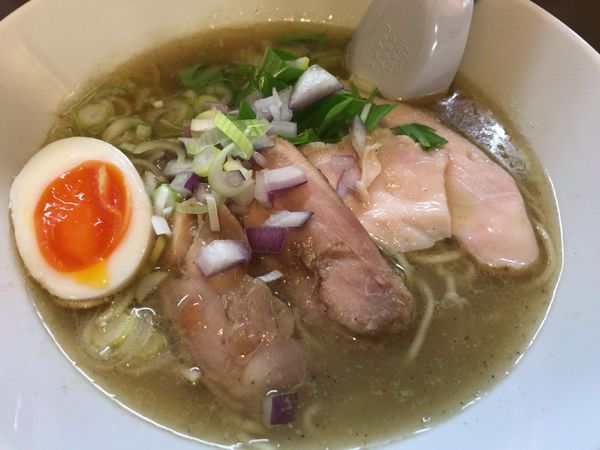 「塩こく800円」@鶏こく中華 すず喜の写真