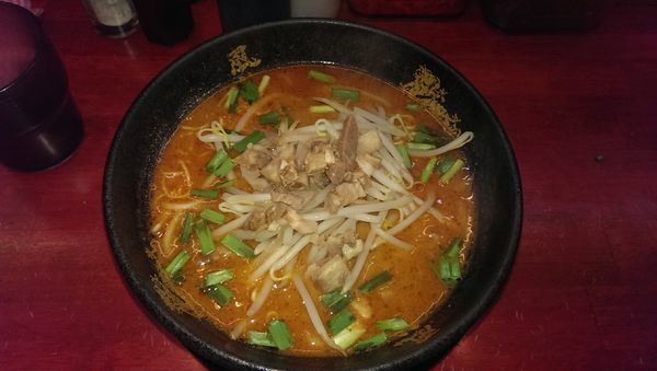 「辛ラーメン、替え玉w」@とんこつラーメン 博多風龍 渋谷店の写真